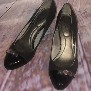 🍷Life Stride Black Heels